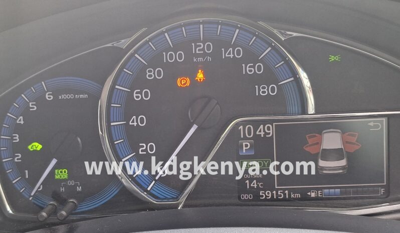 
								TOYOTA COROLLA AXIO full									
