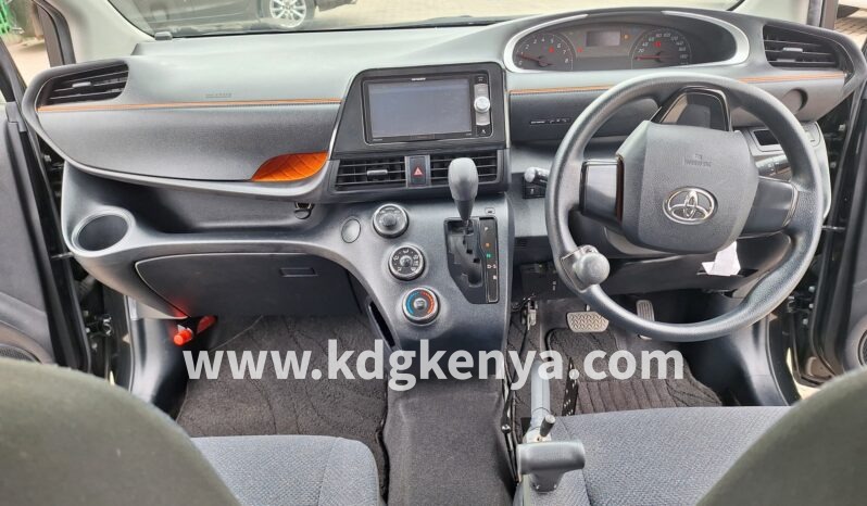 
								TOYOTA – SIENTA (X V Package) full									