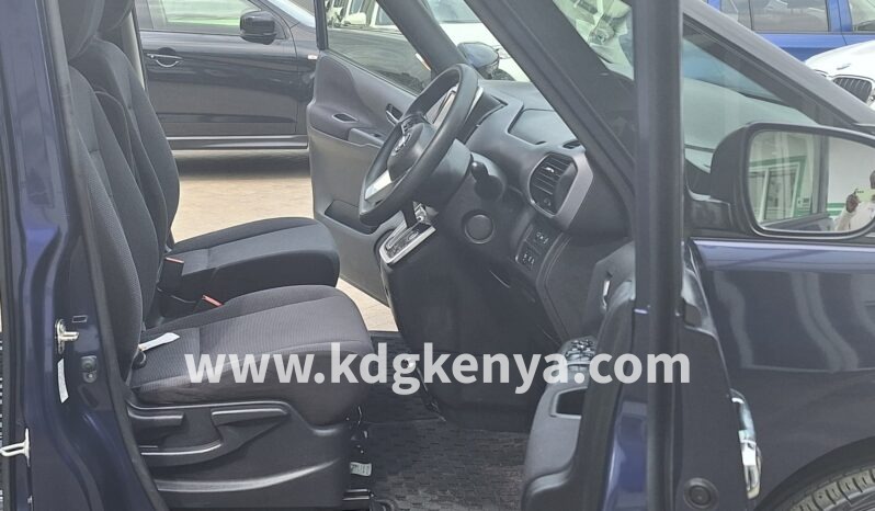 
								NISSAN – SERENA (X V Selection / 4WD / 8 SEATER) full									