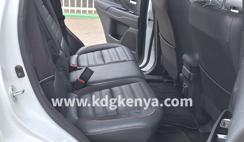 
								MITSUBISHI – OUTLANDER (S Edition / 4WD / 5 SEATER) full									