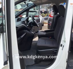 
										TOYOTA – VOXY (X-GRADE / 4WD / 8 SEATER) full									