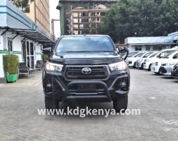 TOYOTA – HILUX (Z BLACK RALLY EDITION / 4WD)