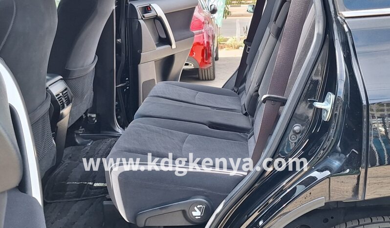 
								TOYOTA – LAND CRUISER PRADO (TX / 7 SEATER / 4WD) full									