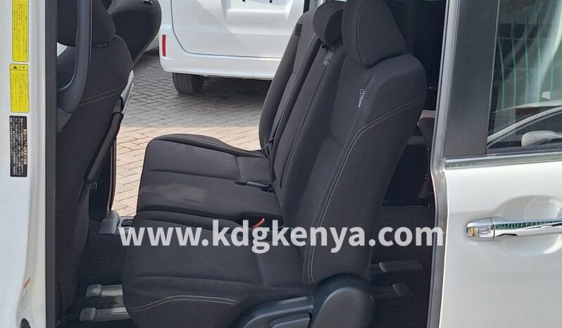 
								TOYOTA – ESQUIRE ( 7 SEATER) full									