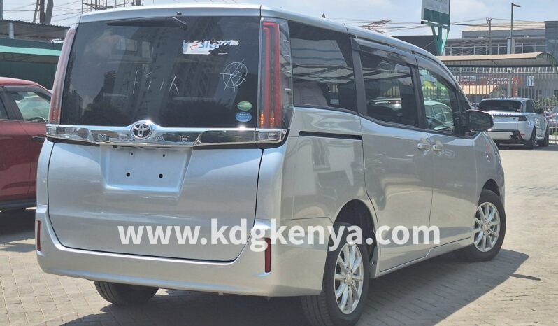 
								TOYOTA – NOAH (X / 7-SEATER) full									