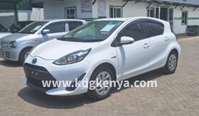 TOYOTA – AQUA (S-GRADE / HYBRID)