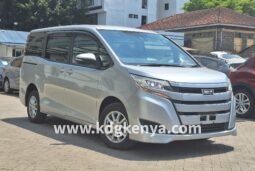 TOYOTA – NOAH (X / 7-SEATER)