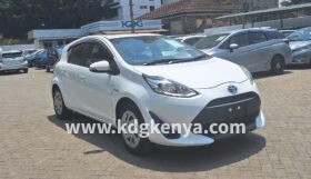 TOYOTA – AQUA (S-GRADE / HYBRID)