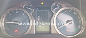 TOYOTA – LAND CRUISER PRADO (TX / 7 SEATER / 4WD)