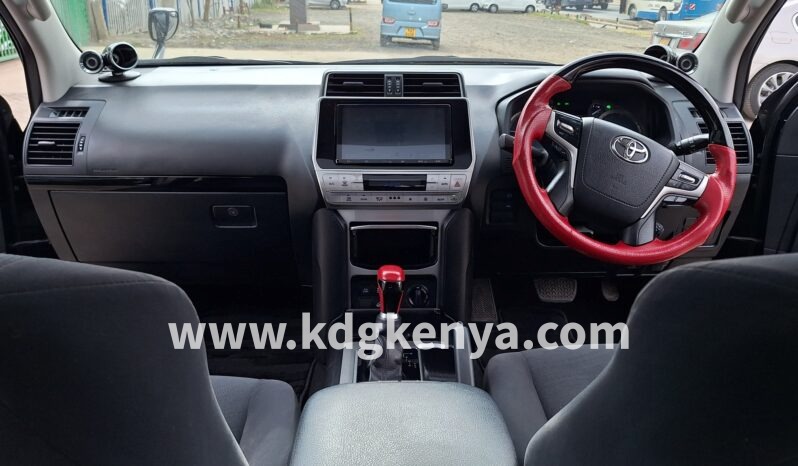 
								TOYOTA – LAND CRUISER PRADO (TX / 7 SEATER / 4WD) full									