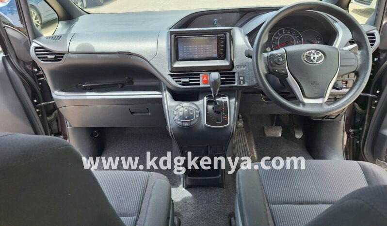 
								TOYOTA – NOAH (X / 7-SEATER) full									