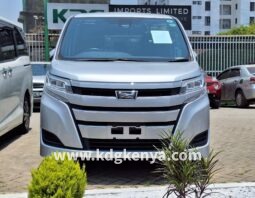 TOYOTA – NOAH (X / 7-SEATER)