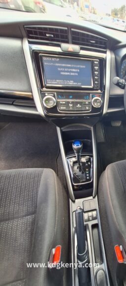 
										TOYOTA – COROLLA FIELDER (Hybrid-G) full									