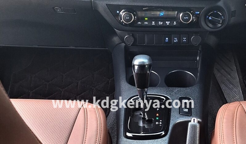 
								TOYOTA – HILUX (Z BLACK RALLY EDITION / 4WD) full									
