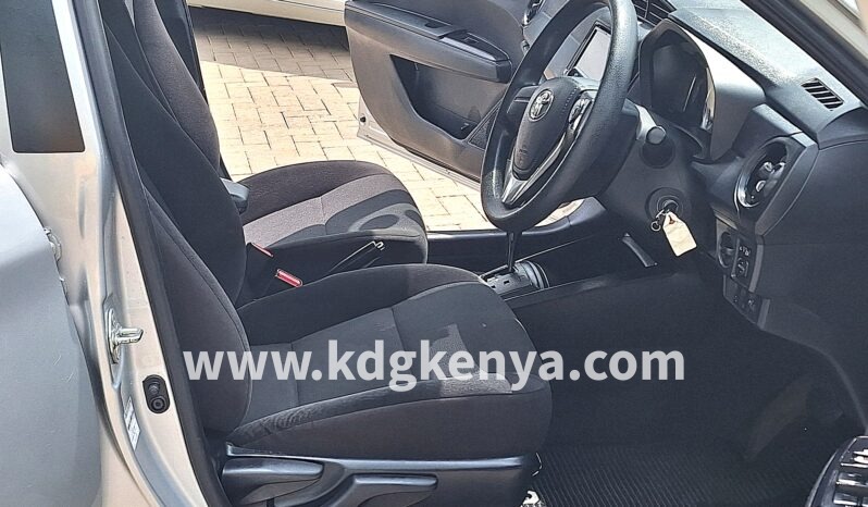 
TOYOTA – COROLLA AXIO (1.5L HYBRID) full									
