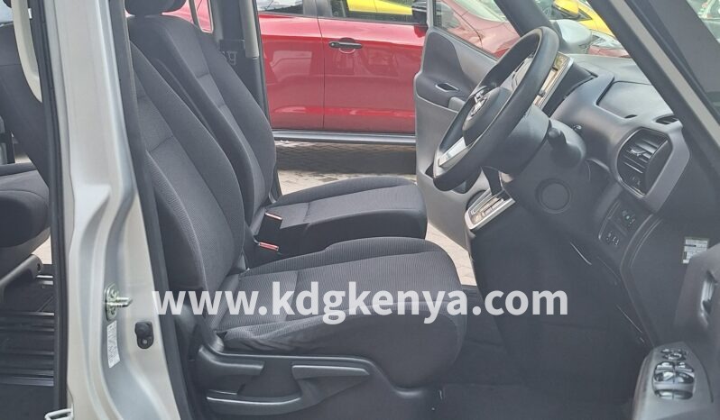 
								NISSAN – SERENA (X V SELECTION / 8 SEATER) full									
