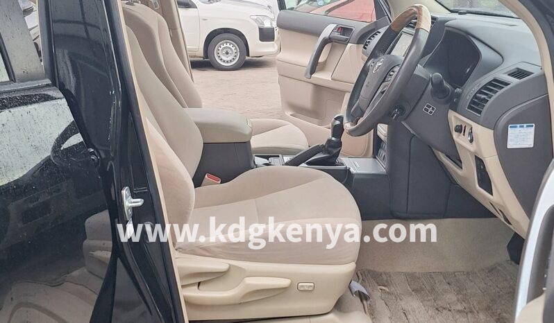 
TOYOTA – LAND CRUISER PRADO (TX / 4WD / 7SEATER) full									