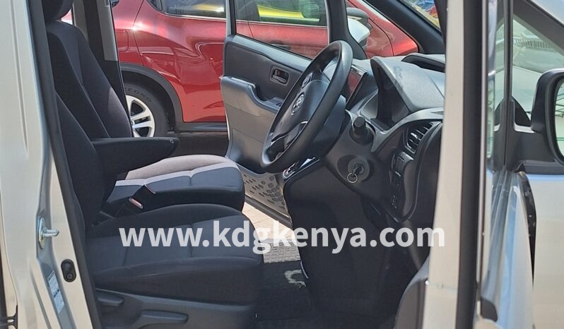 
								TOYOTA – NOAH (X / 7-SEATER) full									