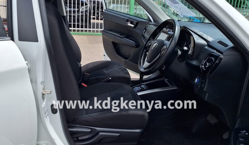 
								TOYOTA – COROLLA FIELDER (HYBRID-G) full									