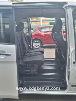 
										NISSAN – SERENA (X V SELECTION / 8 SEATER) full									