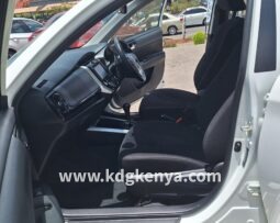 
										TOYOTA – COROLLA FIELDER (Hybrid-G) full									