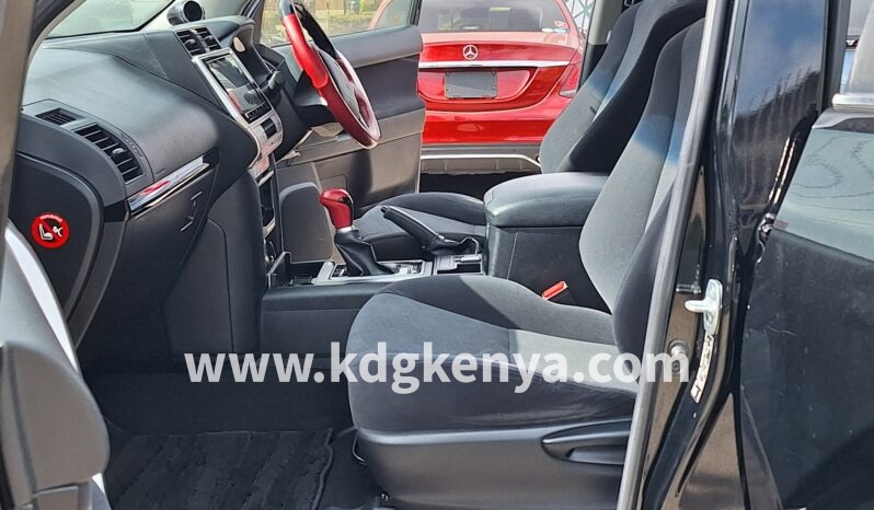
								TOYOTA – LAND CRUISER PRADO (TX / 7 SEATER / 4WD) full									