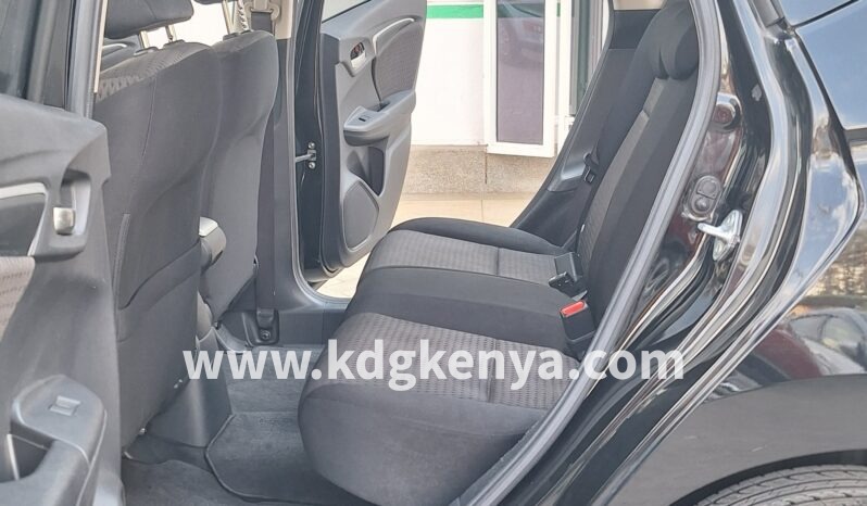 
								HONDA – FIT (HYBRID) full									