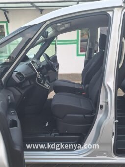 
										NISSAN – SERENA (X V SELECTION / 8 SEATER) full									