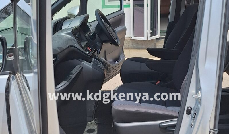 
								TOYOTA – NOAH (X / 7-SEATER) full									
