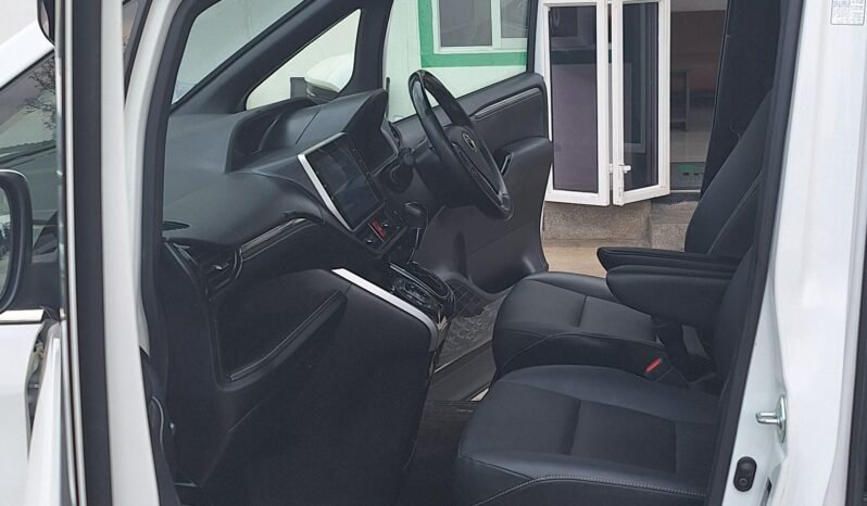 
								TOYOTA – ESQUIRE (XI / 6 SEATER) full									