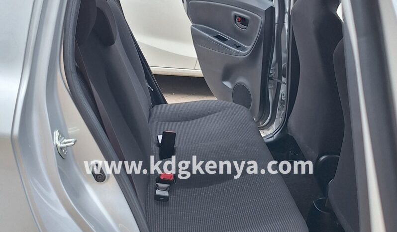 TOYOTA – VITZ (NON – HYBRID BASE TRIM) full