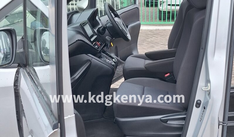 
TOYOTA – VOXY (X / 4WD / 8 SEATER) full									