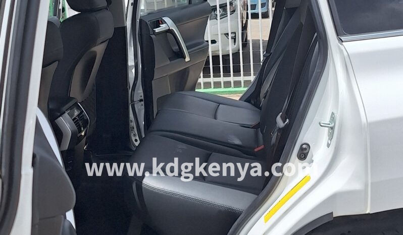 
								TOYOTA  – LAND CRUISER PRADO (TX / 5 SEATER / 4WD) full									