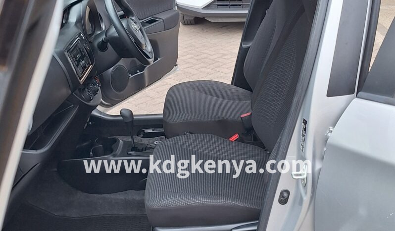 TOYOTA – VITZ (NON – HYBRID BASE TRIM) full