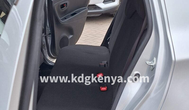 TOYOTA – VITZ (NON – HYBRID BASE TRIM) full