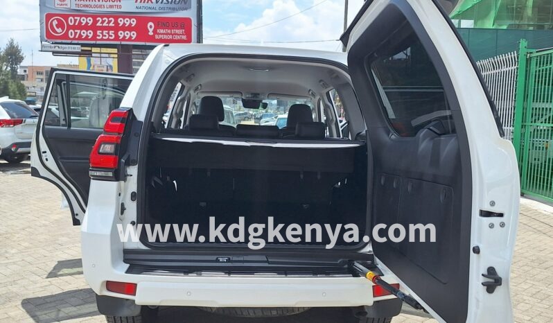 
								TOYOTA  – LAND CRUISER PRADO (TX / 5 SEATER / 4WD) full									