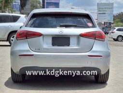 
MERCEDES  – BENZ  A – CLASS A180 (PROGRESSIVE LINE ) full									
