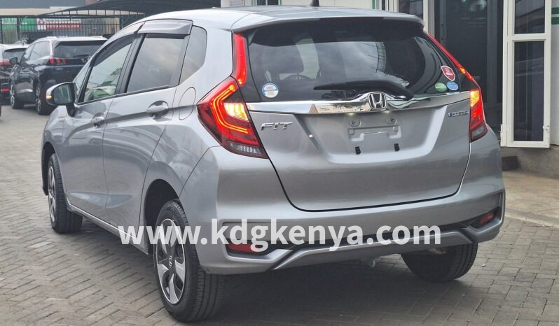 
								HONDA – FIT (HYBRID F / 4WD) full									