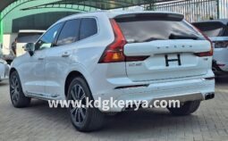 
VOLVO – XC60  (T5 INSCRIPTION / AWD) full									