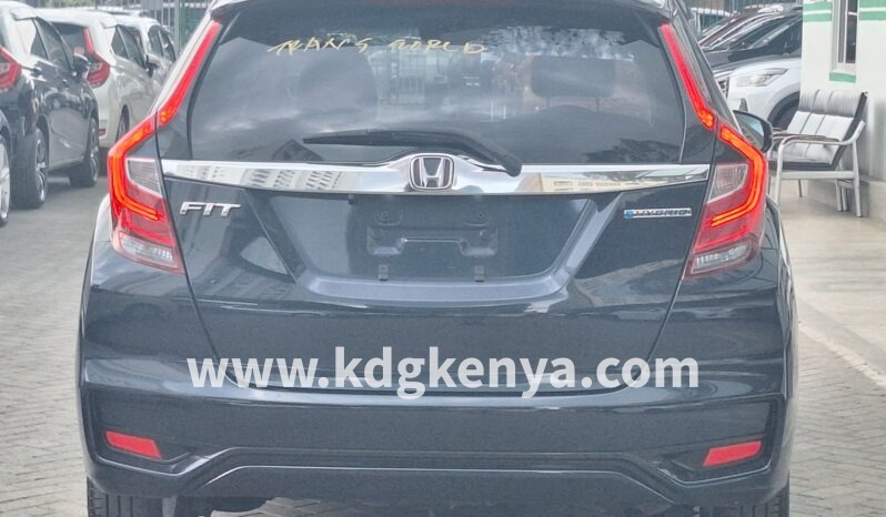 HONDA – FIT (1.3L HYBRID / 4WD) full