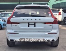 
VOLVO – XC60  (T5 INSCRIPTION / AWD) full									
