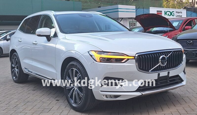
VOLVO – XC60  (T5 INSCRIPTION / AWD) full									