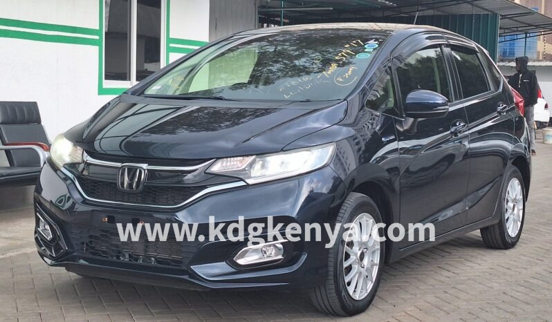 HONDA – FIT (1.3L HYBRID / 4WD) full