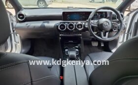 MERCEDES  – BENZ  A – CLASS A180 (PROGRESSIVE LINE )