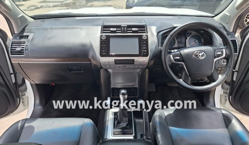 
								TOYOTA  – LAND CRUISER PRADO (TX / 5 SEATER / 4WD) full									
