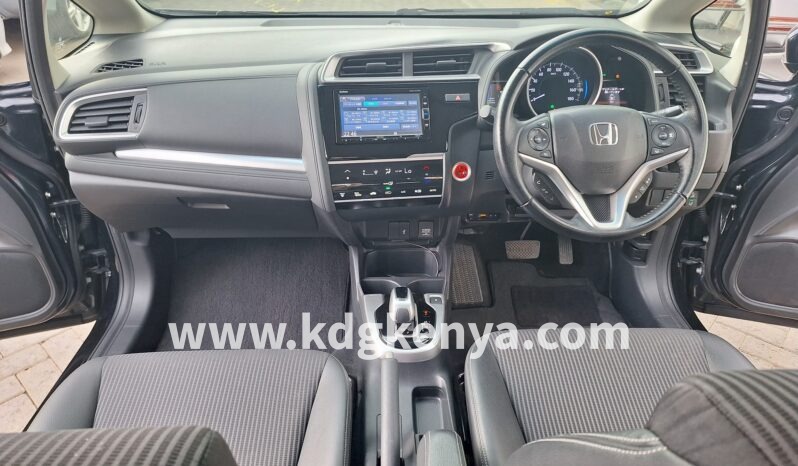 HONDA – FIT (1.3L HYBRID / 4WD) full