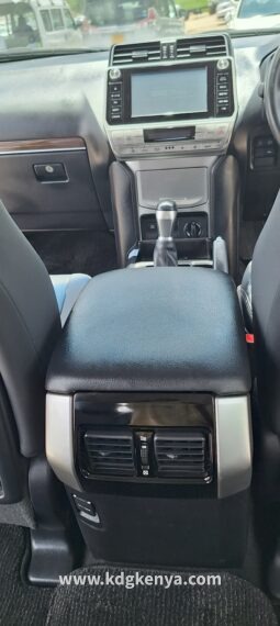 
										TOYOTA  – LAND CRUISER PRADO (TX / 5 SEATER / 4WD) full									