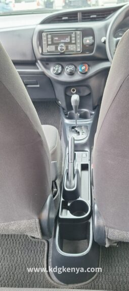 TOYOTA – VITZ (NON – HYBRID BASE TRIM) full