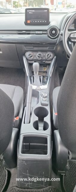 MAZDA – DEMIO (15S) full