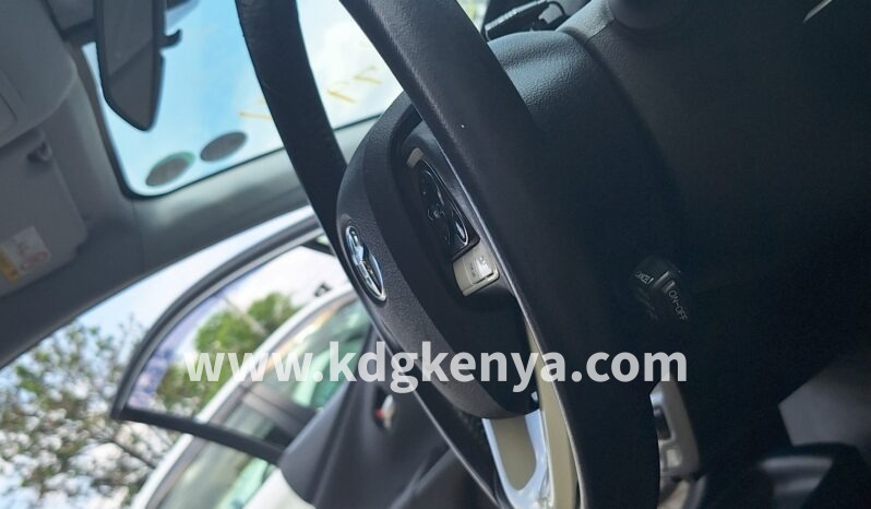 TOYOTA – PRIUS (S SAFETY PLUS / 1.8L HYBRID) full